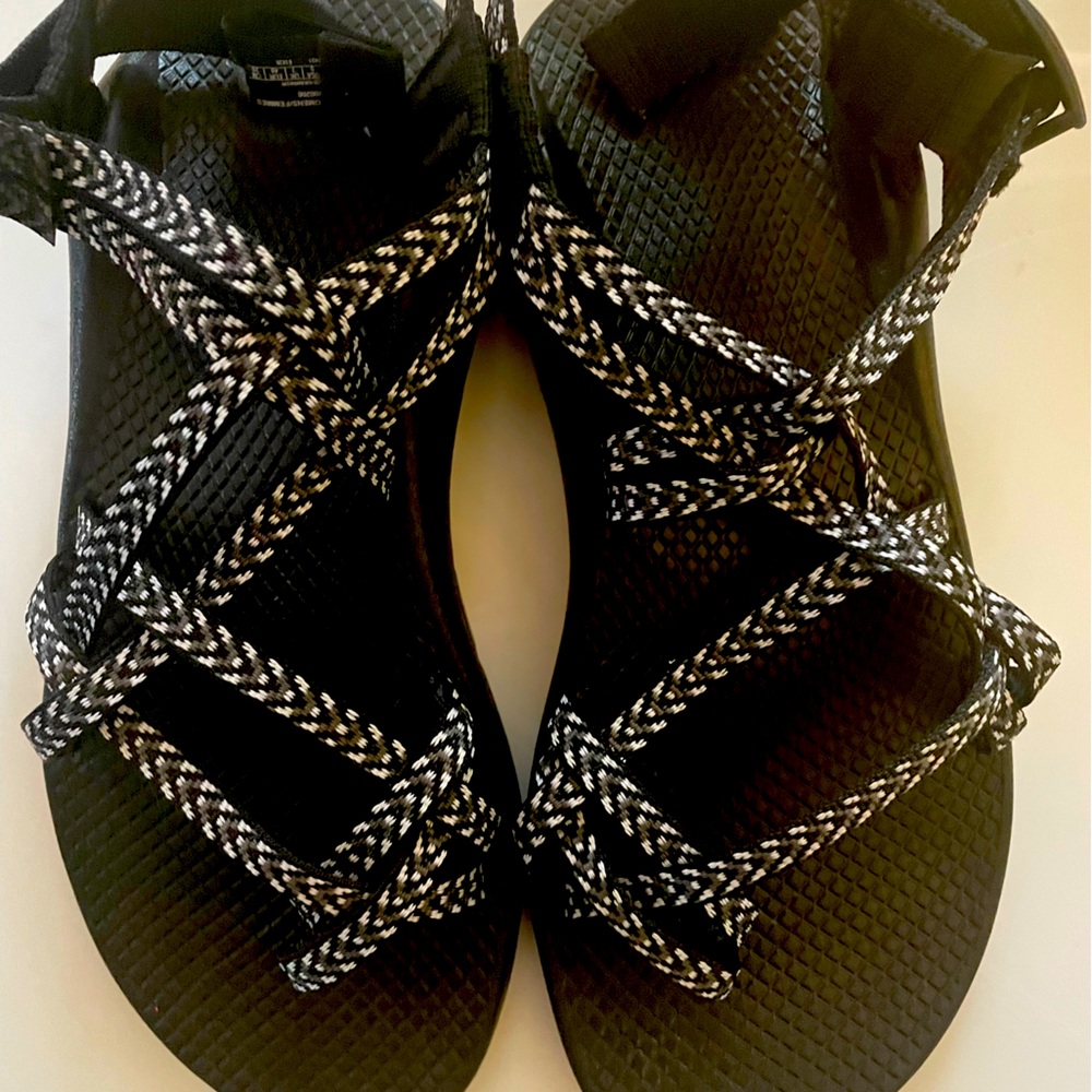 Women’s size 9 ZX2 Classic   Style J106266 Boost Black wore one time